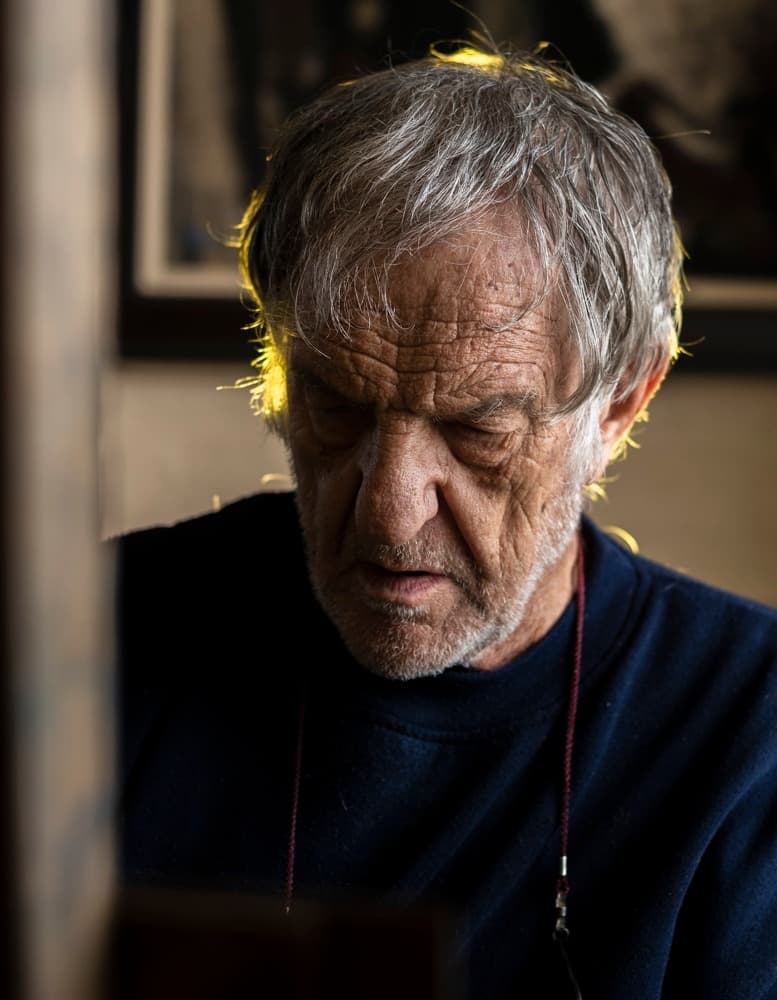 Hennie Niemann Snr in his studio